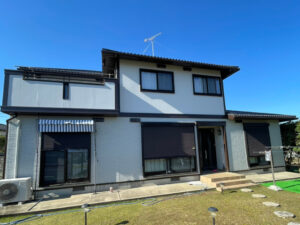 外壁、屋根共に耐久性の高い塗料を使用し見た目も一新され、雨漏り予防も万全となりました！これからも快適に、安心して長くお住まいいただけるようなご自宅の状態となっております。