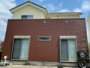 新築時のイメージはそのままに、耐久性・低汚染性が抜群に上がった仕上げになっています！